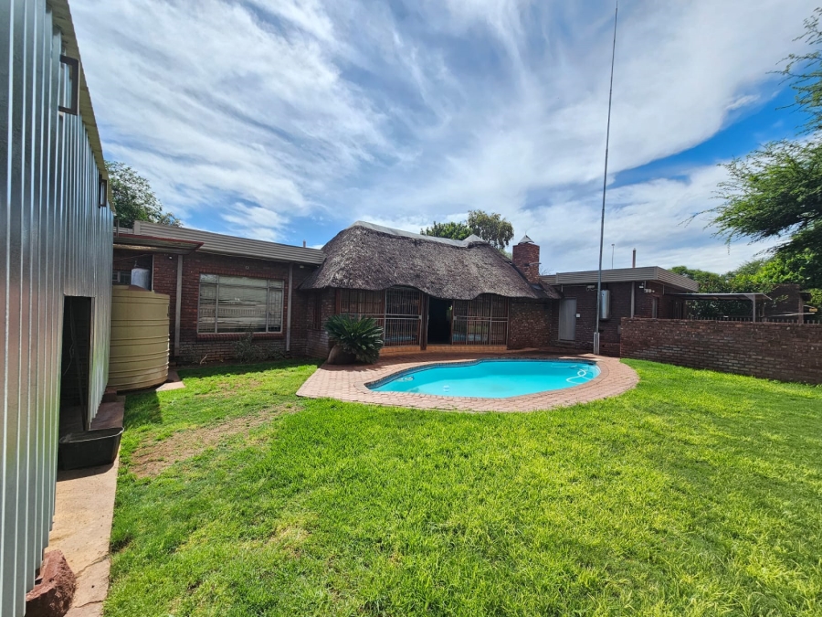 4 Bedroom Property for Sale in Kathu Northern Cape